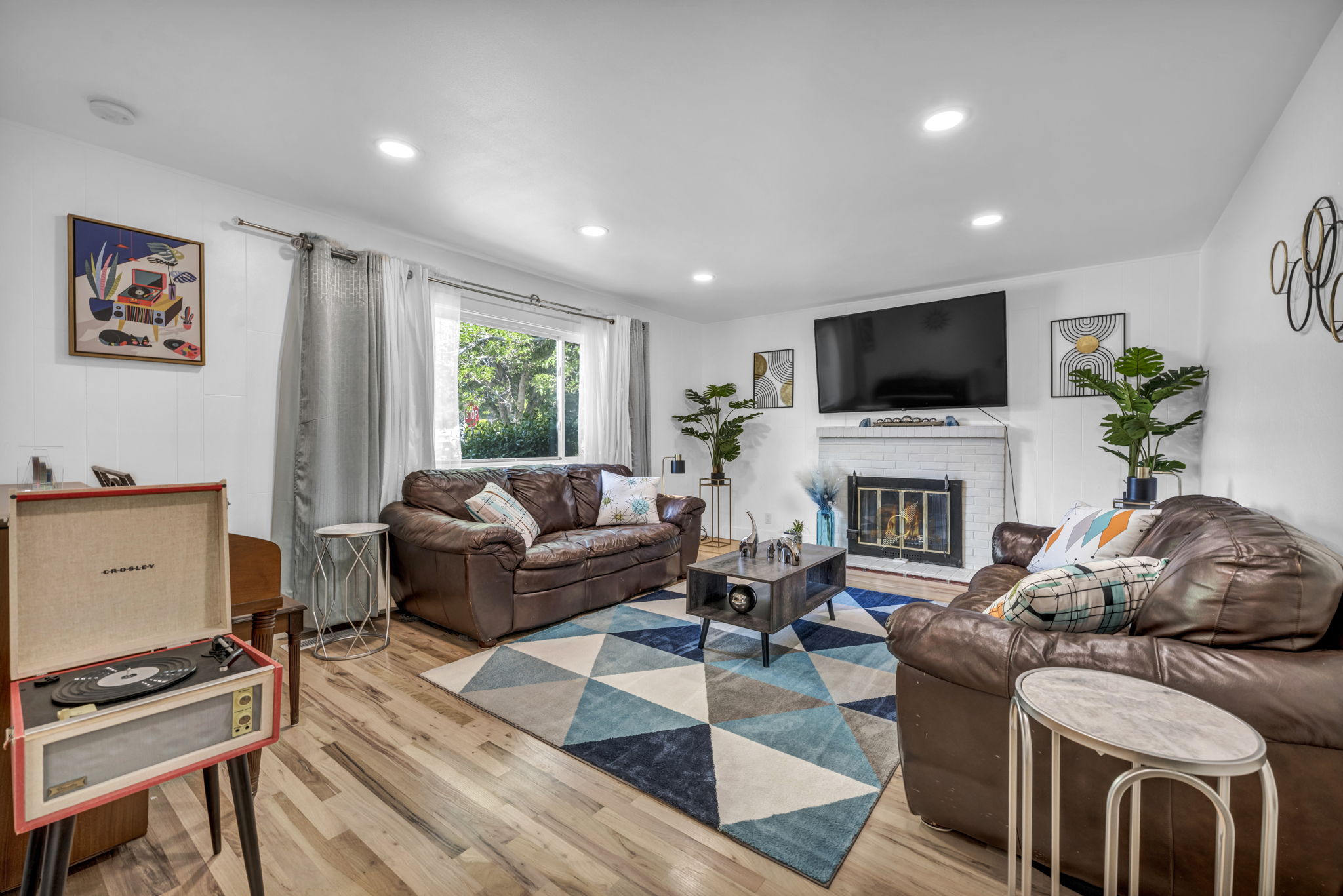 405 Gregory Way