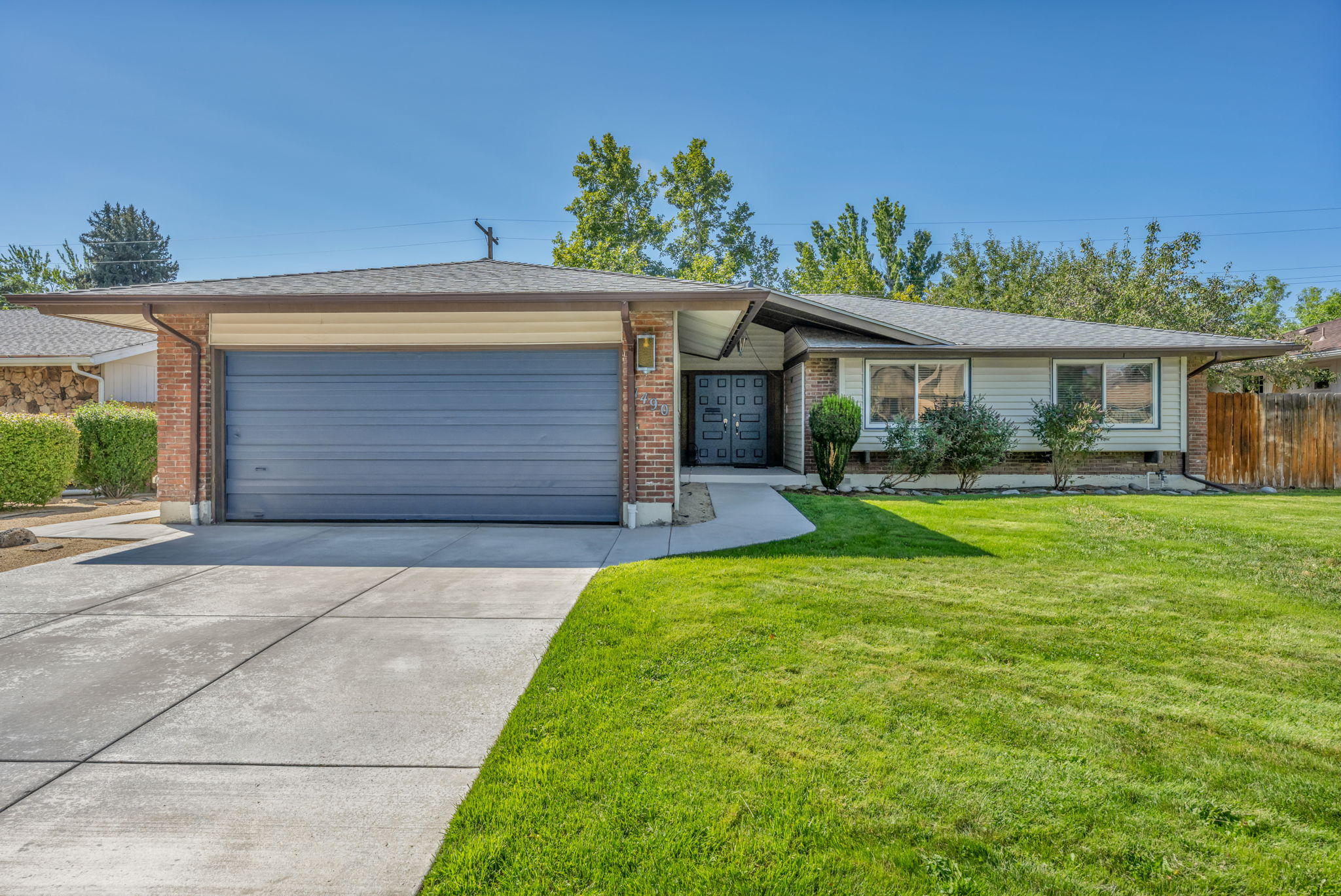 1490 Foster Drive